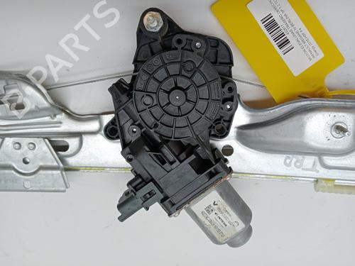 Vindusheismotor høyre bak RENAULT MEGANE IV Hatchback (B9A/M/N_) 1.2 TCe 130 (B9MR) | BP23353964E22 