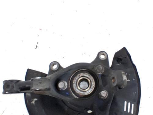 Used Left front steering knuckle Left front steering knuckle TOYOTA COROLLA Estate (_E21_) 1.8 Hybrid (ZWE211W) (122 hp) 33763526 33763526