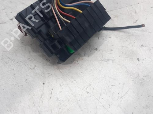 Fuse box RENAULT MEGANE II Saloon (LM0/1_) 1.6 | BP37688057E1 - Image 3