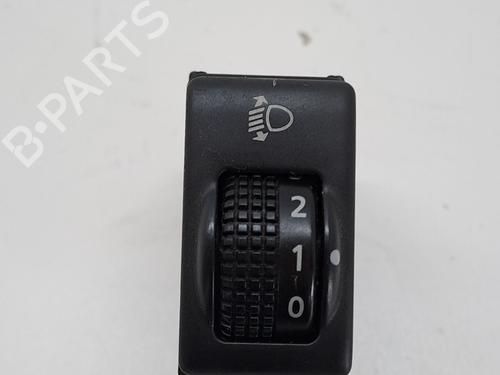Used Headlight switch NISSAN MICRA III (K12) 1.5 dCi (82 hp) 26675214