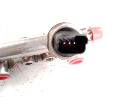 Used Injection rail RENAULT MEGANE III Hatchback (BZ0/1_, B3_) 1.2 TCe (BZ2B, BZ11) (116 hp) 31081596