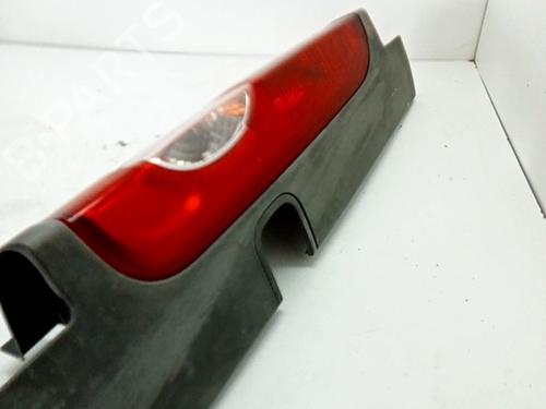 Right taillight RENAULT TRAFIC II Van (FL) 2.5 dCi 145 (FL0J) | BP30054803C35 