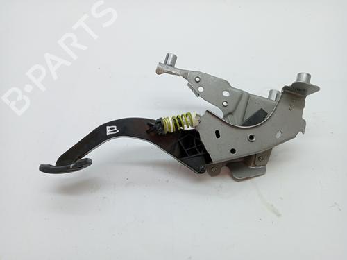 Used Clutch pedal RENAULT MEGANE IV Hatchback (B9A/M/N_) 1.2 TCe 130 (B9MR) (130 hp) 23353264