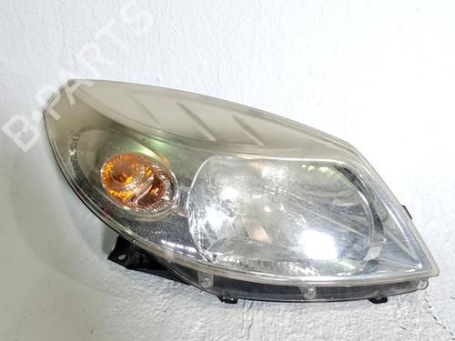 Phare droit DACIA SANDERO 1.2 16V (75 hp) 32107692
