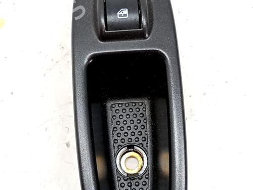 left-rear-window-switch-fiat-500l-351_-352_-2012-32104947 main image