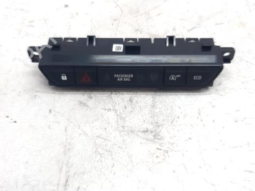 warning-switch-dacia-sandero-iii-2021-34537125 main image