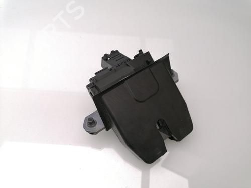 Used Tailgate lock VOLVO V50 (545) D2 (114 hp) 23386915