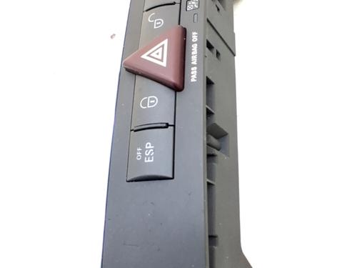 Bouton de warning MERCEDES-BENZ SLK (R171) 200 Kompressor (171.445) (184 hp) 32106510