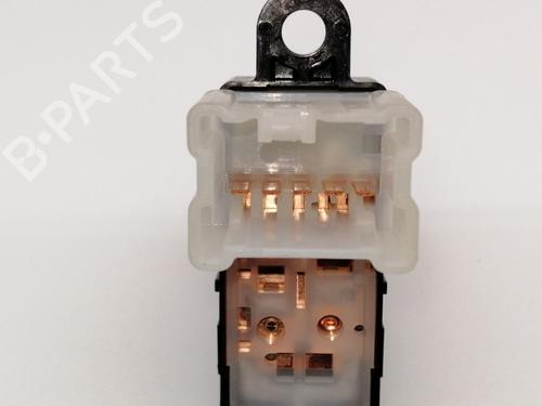 Used Left rear window switch RENAULT KADJAR (HA_, HL_) 1.5 dCi 110 (HLA3) (110 hp) 23935579