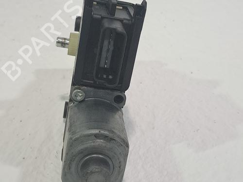 Right rear window motor PEUGEOT 208 I (CA_, CC_) 1.2 VTI 82 | BP27700336E22