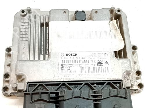 Used Engine control unit (ECU) Engine control unit (ECU) PEUGEOT 208 I (CA_, CC_) 1.6 HDi (92 hp) 33760934 33760934