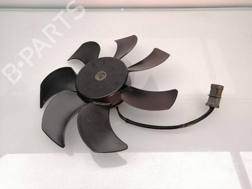 Køleventilator elektrisk NISSAN NAVARA (D22) 2.5 D 4x4 (133 hp) 23449391