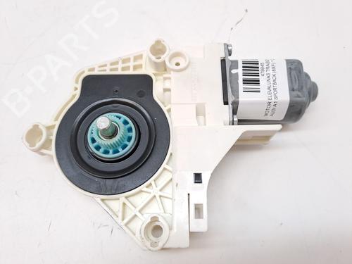 Used Right rear window motor AUDI A1 Sportback (8XA, 8XF) 1.4 TDI (90 hp) 23361032