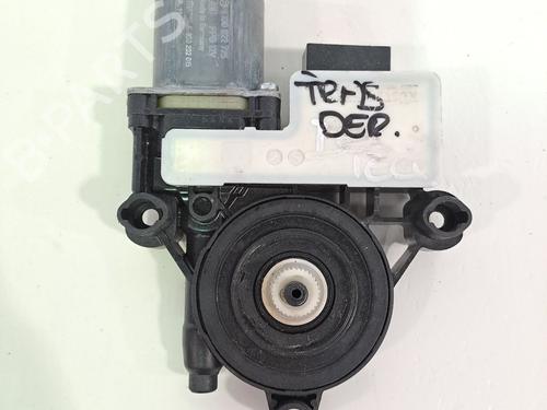 Used Right rear window motor VW TOURAN (5T1) 1.5 TSI (150 hp) 23368520