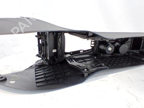 Console centrale OPEL CROSSLAND X / CROSSLAND (P17, P2QO) 1.2 (75) (110 hp) 32106420