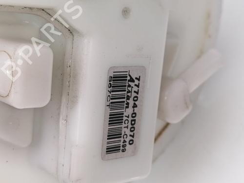 Used Fuel pump TOYOTA YARIS (_P13_) 1.0 (KSP130_, KSP130) (69 hp) 23386739