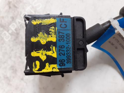 Used Steering column stalk DAEWOO LANOS (KLAT) 1.3 (75 hp) 24998978