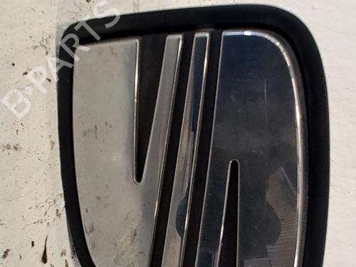 Used Tailgate handle Tailgate handle SEAT LEON (1M1) 1.6 16 V (105 hp) 33767284 33767284