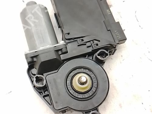 Left front window motor AUDI A4 B7 Avant (8ED) 2.0 TDI | BP39498897E21 - Image 2