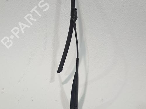 Used Front windshield wiper arm FIAT 500 (312_) 1.0 Mild Hybrid (312AYD1B) (71 hp) 26285857