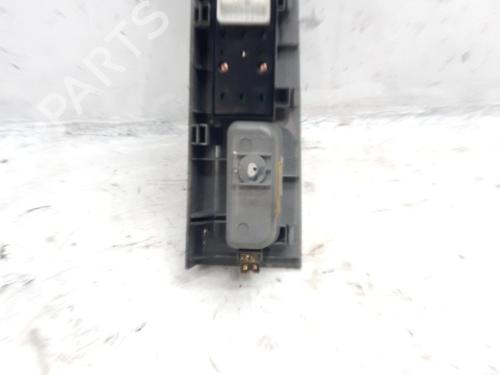 Left front window switch KIA SORENTO I (JC) 2.5 CRDi | BP36539887I27 - Image 3