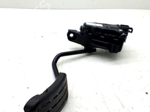 Pedal RENAULT TRAFIC II Van (FL) 2.0 dCi 115 (FL01, FL0U, FL00, FL0H, FL0M) (114 hp) 32183091