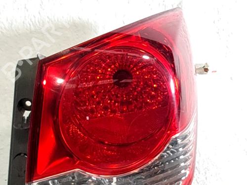 Høyre baklys Høyre baklys CHEVROLET CRUZE (J300) 2.0 CDI (150 hp) 34331385 34331385