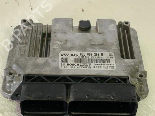 engine-control-unit-ecu-seat-ateca-kh7-khp-2016-37592407 main image