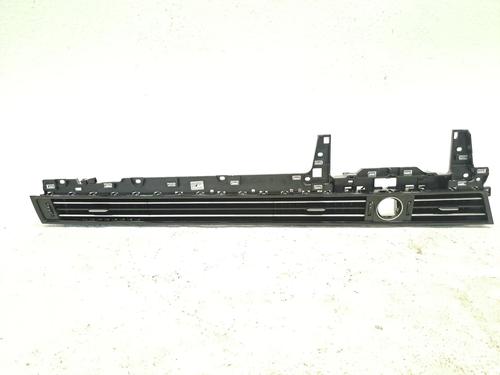 Used Air vent VW PASSAT B8 (3G2, CB2) 1.4 TSI (150 hp) 28108642