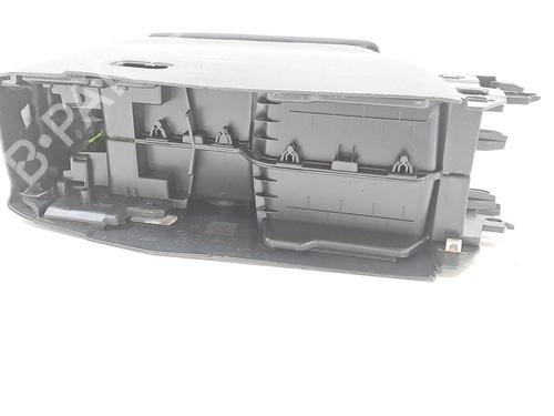 Armrest / Center console PEUGEOT 2008 II (UD_, US_, UY_, UJ_, UR_, UC_) 1.2 PureTech 100 (USHNK) | BP28958130I20 