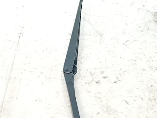 Used Front windshield wiper arm Front windshield wiper arm 38990398 38990398