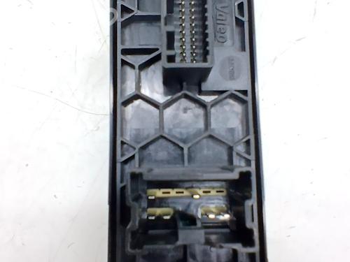 Used Left front window switch Left front window switch RENAULT TALISMAN (LP_) 1.7 Blue dCi 120 (LPA7) (120 hp) 33841919 33841919