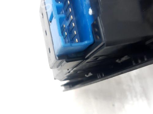 Left front window switch CHEVROLET REZZO MPV (U100) 2.0 | BP36788533I27 - Image 2