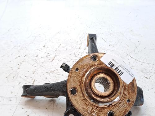 Used Left front steering knuckle OPEL CORSA F (P2JO) 1.2 MHEV (101 hp) 27673071