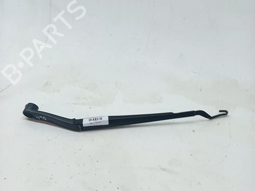 Used Front windshield wiper arm KIA NIRO I (DE) 1.6 GDI Hybrid (141 hp) 30772033