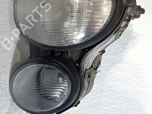 Used Right headlight MERCEDES-BENZ E-CLASS (W210) E 240 (210.061) (170 hp) 32107482