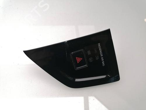 Used Warning switch VW POLO VI (AW1, BZ1, AE1) 1.0 TSI (95 hp) 23405613
