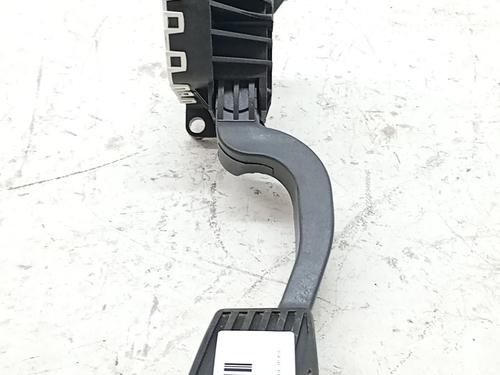pedal-fiat-500l-351_-352_-2012-36109111 main image