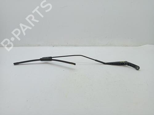 Used Front windshield wiper arm FIAT FIORINO Box Body/MPV (225_) 1.3 D Multijet (80 hp) 23358020