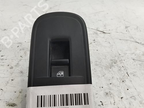 right-front-window-switch-fiat-500e-332_-2020-39556200 main image