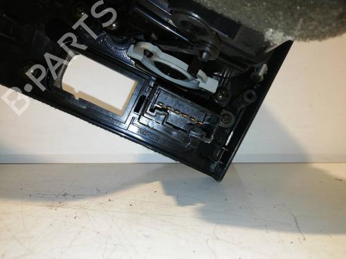 Middle console HYUNDAI ELANTRA III Saloon (XD) 1.6 | BP28336329I22 