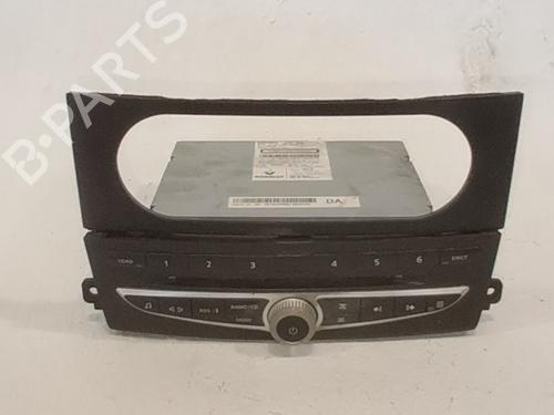 Used Radio Radio 37713535 37713535