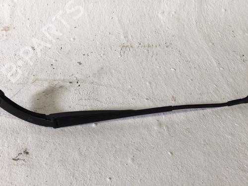 Used Front windshield wiper arm Front windshield wiper arm 39557956 39557956