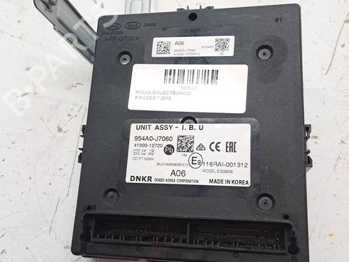 Used Electronic module KIA CEED (CD) 1.0 T-GDI (120 hp) 23382617