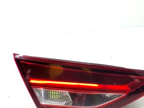 Feu de coffre gauche SEAT LEON ST (5F8) 1.0 TSI (115 hp) 31916120