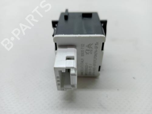 Forlygtekontakt CITROËN C3 III (SX) 1.2 VTi 82 (82 hp) 23355856