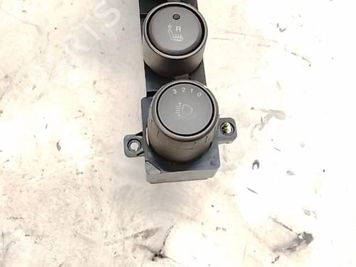 Interruttore Interruttore SSANGYONG KYRON 2.0 Xdi (141 hp) 37289539 37289539