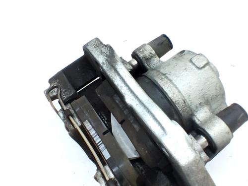 Used Right front brake caliper MG MG ZS SUV (AZS1) 1.5 VTi (106 hp) 32359599