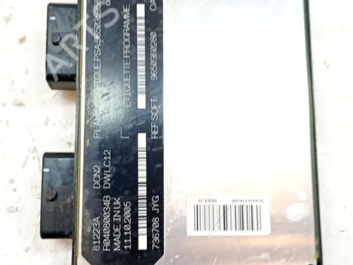 engine-control-unit-ecu-peugeot-partner-mpv-5_-g_-1996-32204598 main image