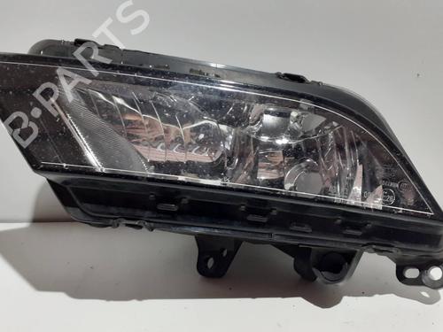Used Left front fog light SEAT LEON (5F1) 1.4 TSI (150 hp) 25593757